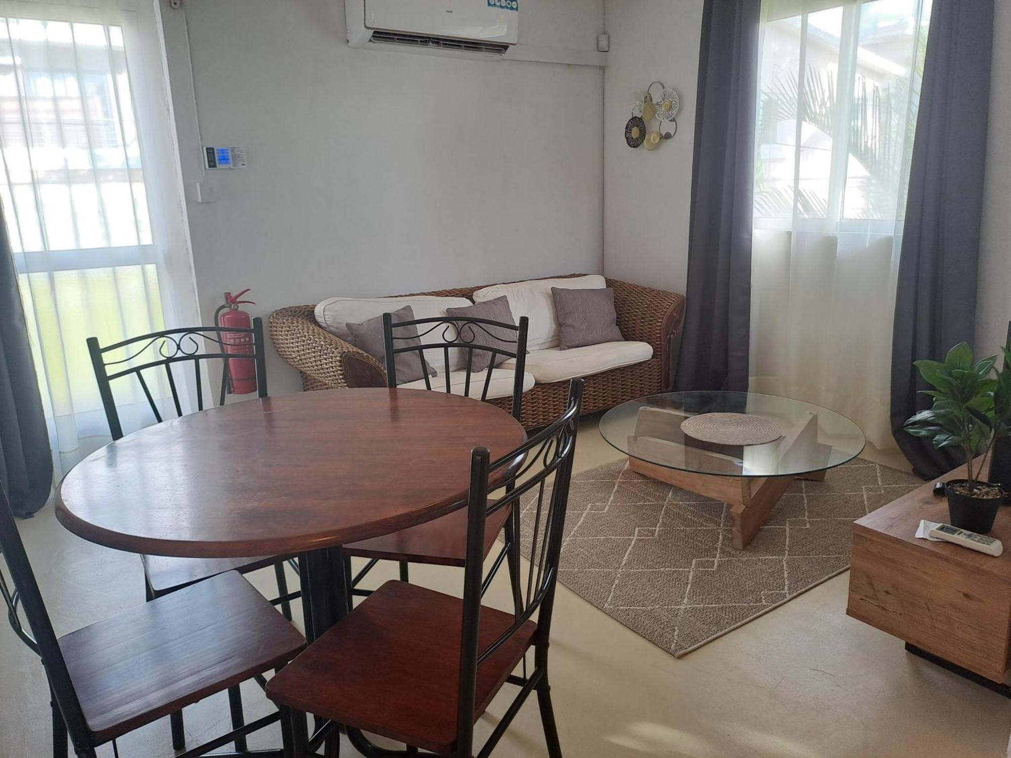 Appartement Paisible Avec Jardin & Piscine 알비언 외부 사진